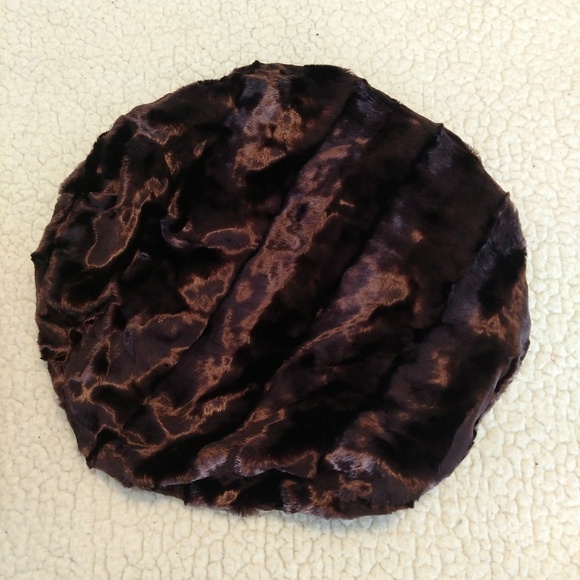 Vintage velvet hat and scarf set - Picture 6 of 11